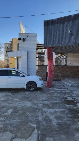 Столб скоро упадет в 8 микрорайоне