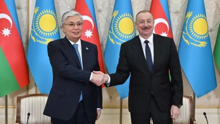 Казахстан и Азербайджан планируют строить оптико-волоконную связь по дну Каспия