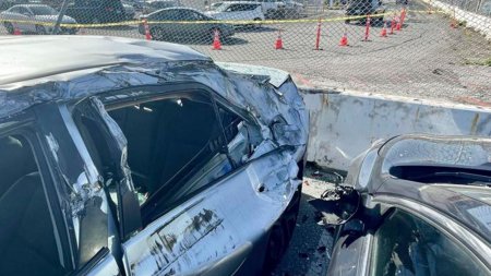 Потерянное самолётом колесо побило машины на парковке