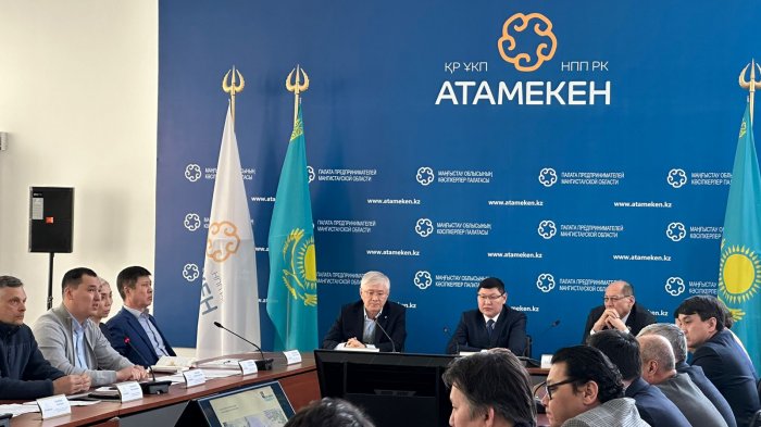 Фонд «Ақтау менің қалам» предложил установить подземные мусорные контейнеры