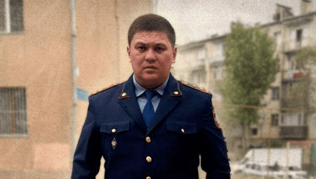 «Самого честного полицейского» Шымкента задержали по подозрению в вымогательстве