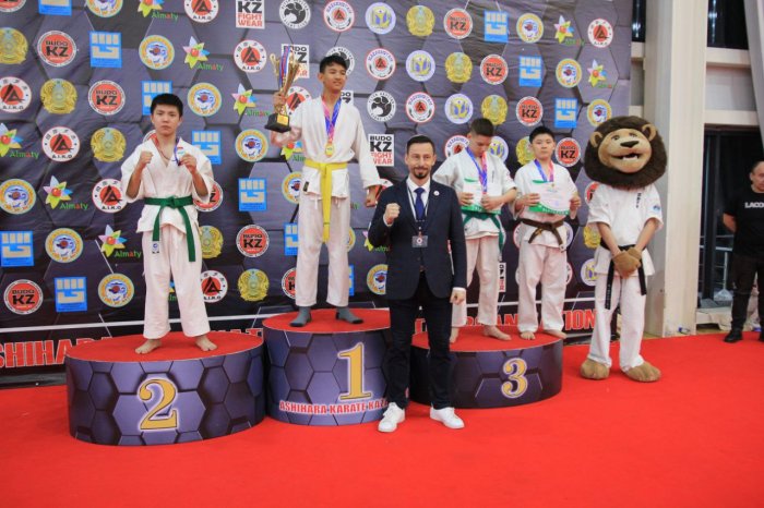 Спортсмены из Актау завоевали 11 медалей на чемпионате Казахстана по ашихара-каратэ