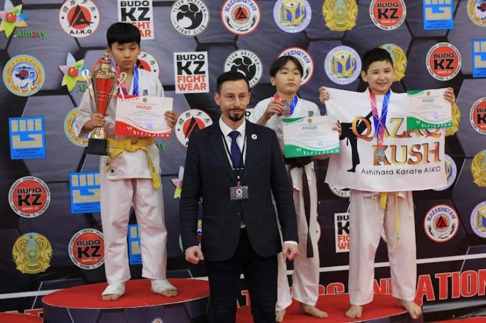 Спортсмены из Актау завоевали 11 медалей на чемпионате Казахстана по ашихара-каратэ