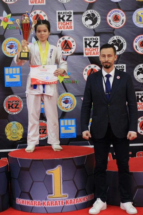 Спортсмены из Актау завоевали 11 медалей на чемпионате Казахстана по ашихара-каратэ