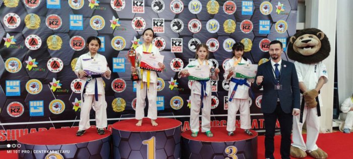 Спортсмены из Актау завоевали 11 медалей на чемпионате Казахстана по ашихара-каратэ