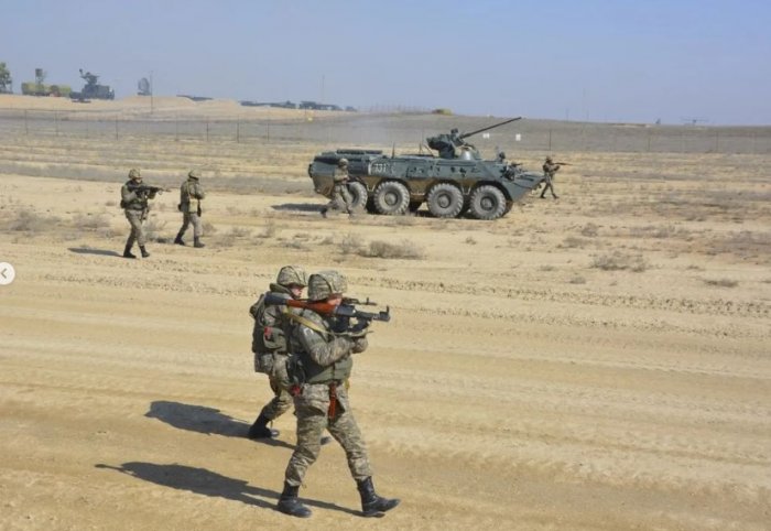 Укрытие от дронов и штурм зданий: на учебном полигоне «Оймаша» в Мангистау прошли ротные тактические учения