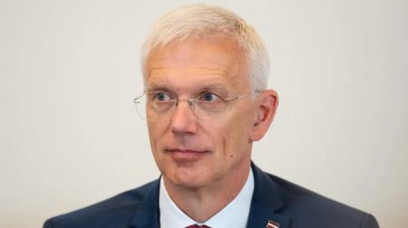 Глава МИД Латвии подал в отставку из-за перелетов на частных рейсах