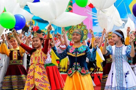 Сколько дней казахстанцы будут отдыхать на майские праздники