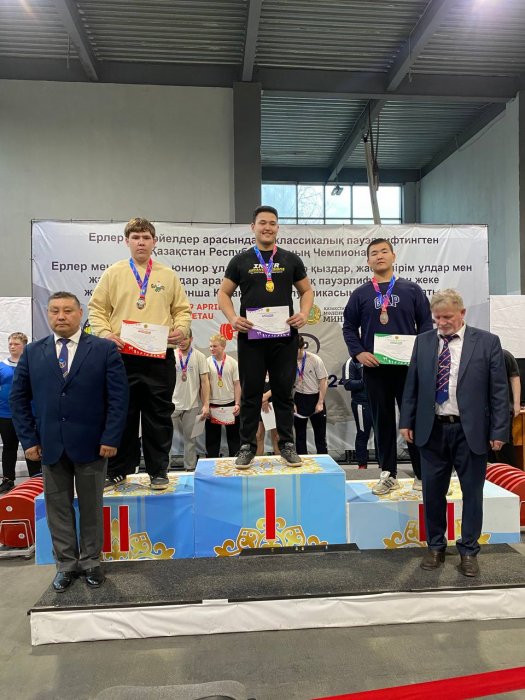 Мангистауские пауэрлифтеры завоевали три медали на чемпионате страны