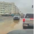 Водители Актау сняли видео потопа на одном из перекрестков